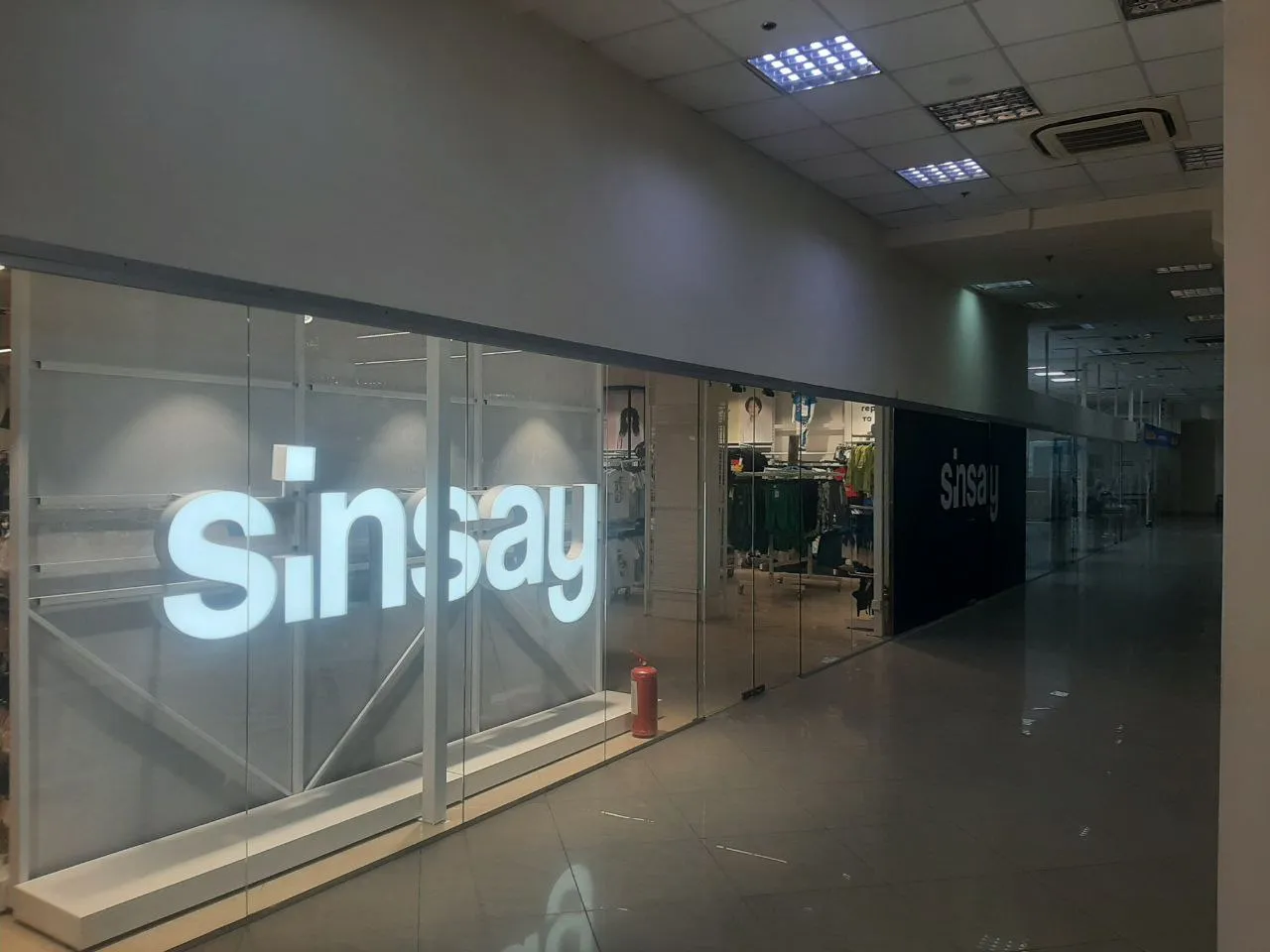 Sinsay clothing stores in Ukraine, Moldova, built by KBS, photo 2 of 15