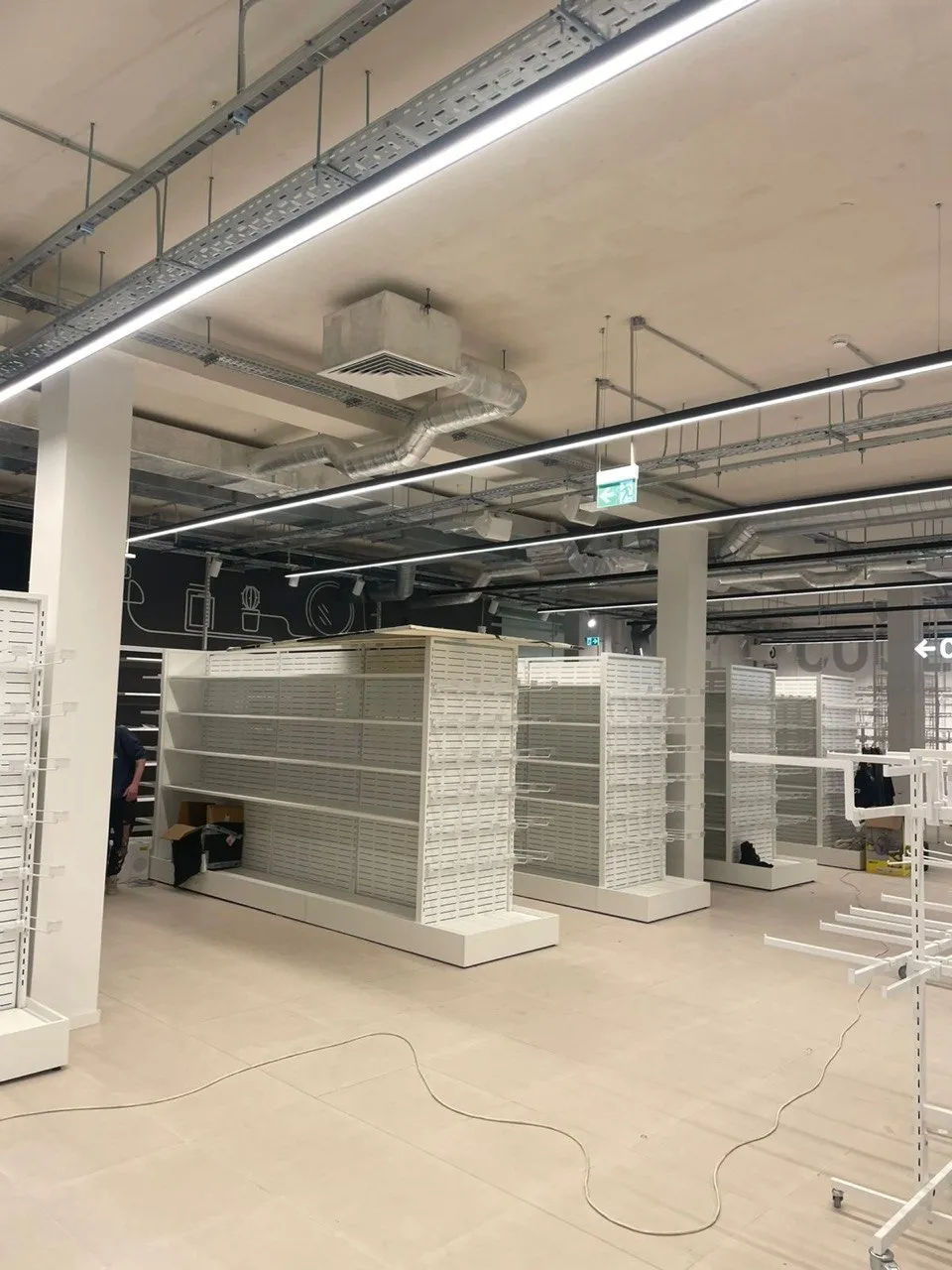 Sinsay clothing stores in Ukraine, Moldova, built by KBS, photo 15 of 15