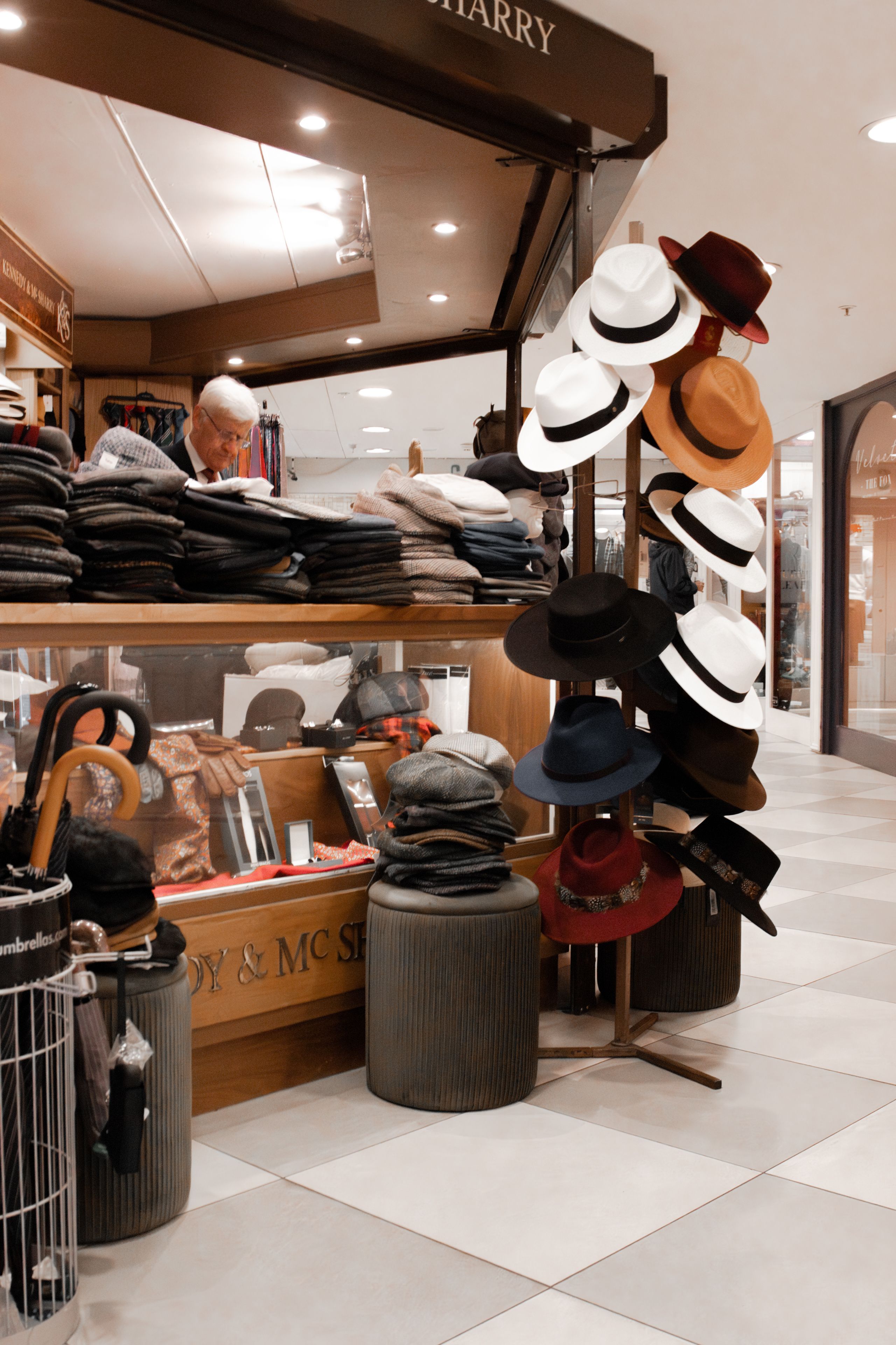 Shop-in-shop & corners